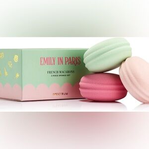 Spectrum Collections Emily in Paris 3 Piece Macaroon Sponge Set
